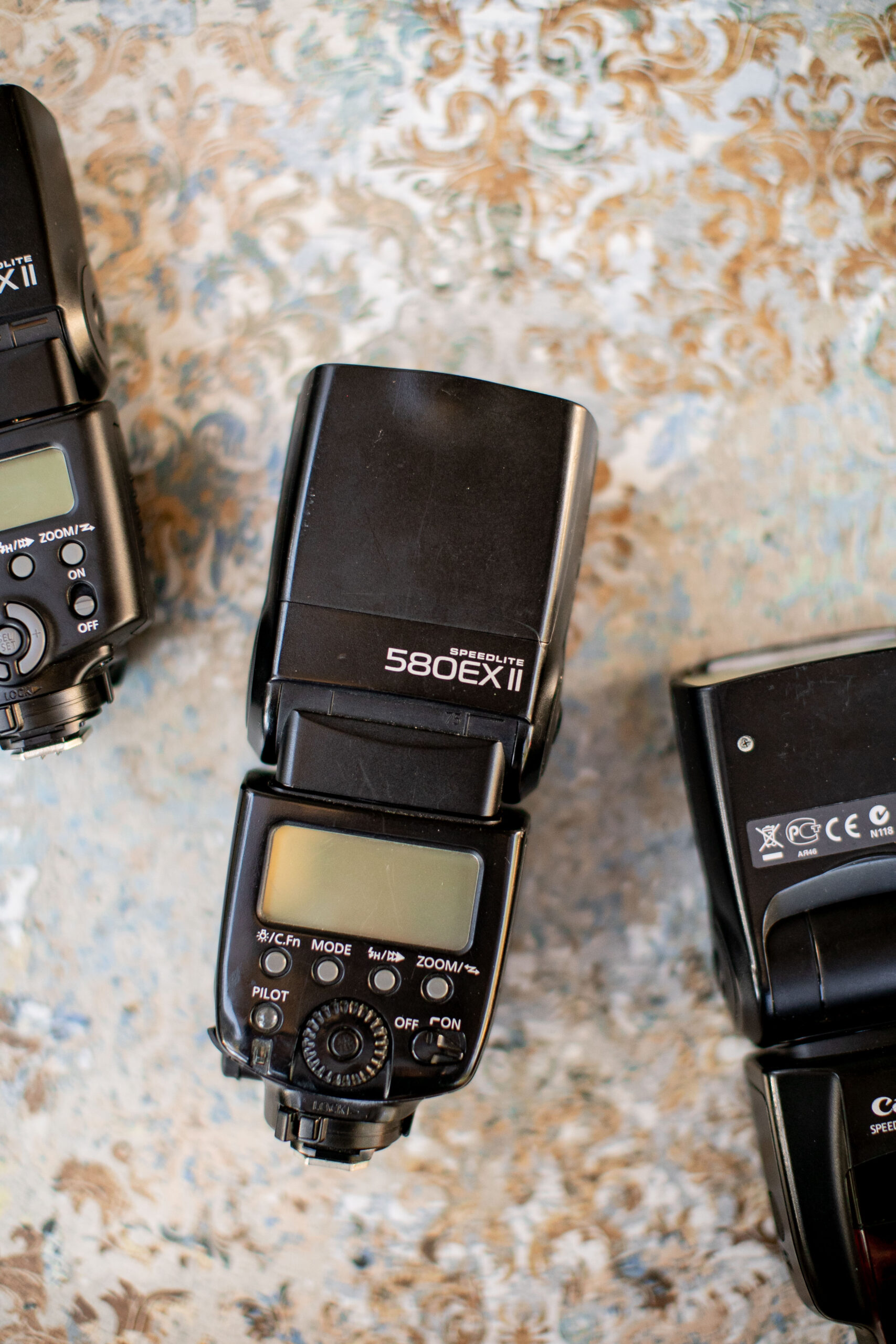 Best Flash for Canon 6D [2024 Review] PFRE